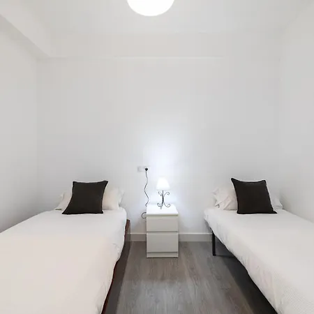Apartment H2m Marmoles 3 & 2 Banos Con Balcon Malaga